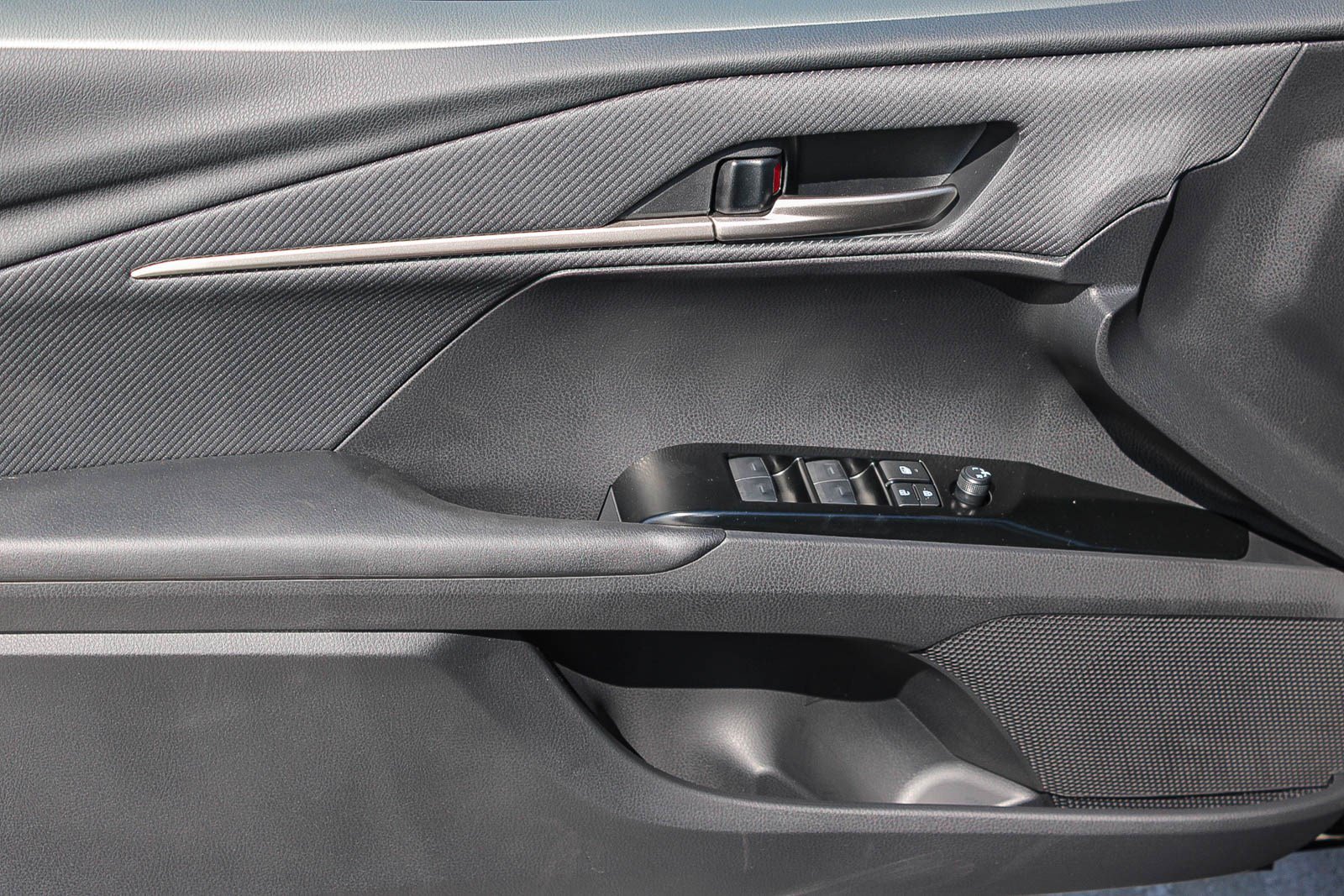 New 2026 Toyota Camry SE FWD image 23