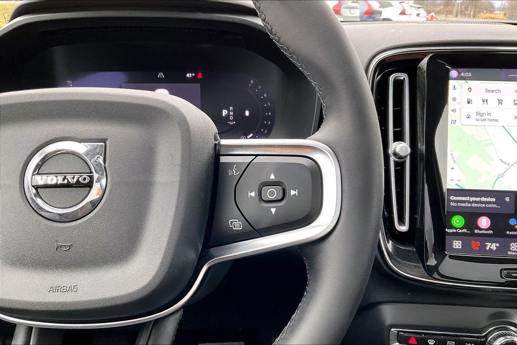 Certified 2024 Volvo XC40 B5 Plus w/ Climate Package image 12