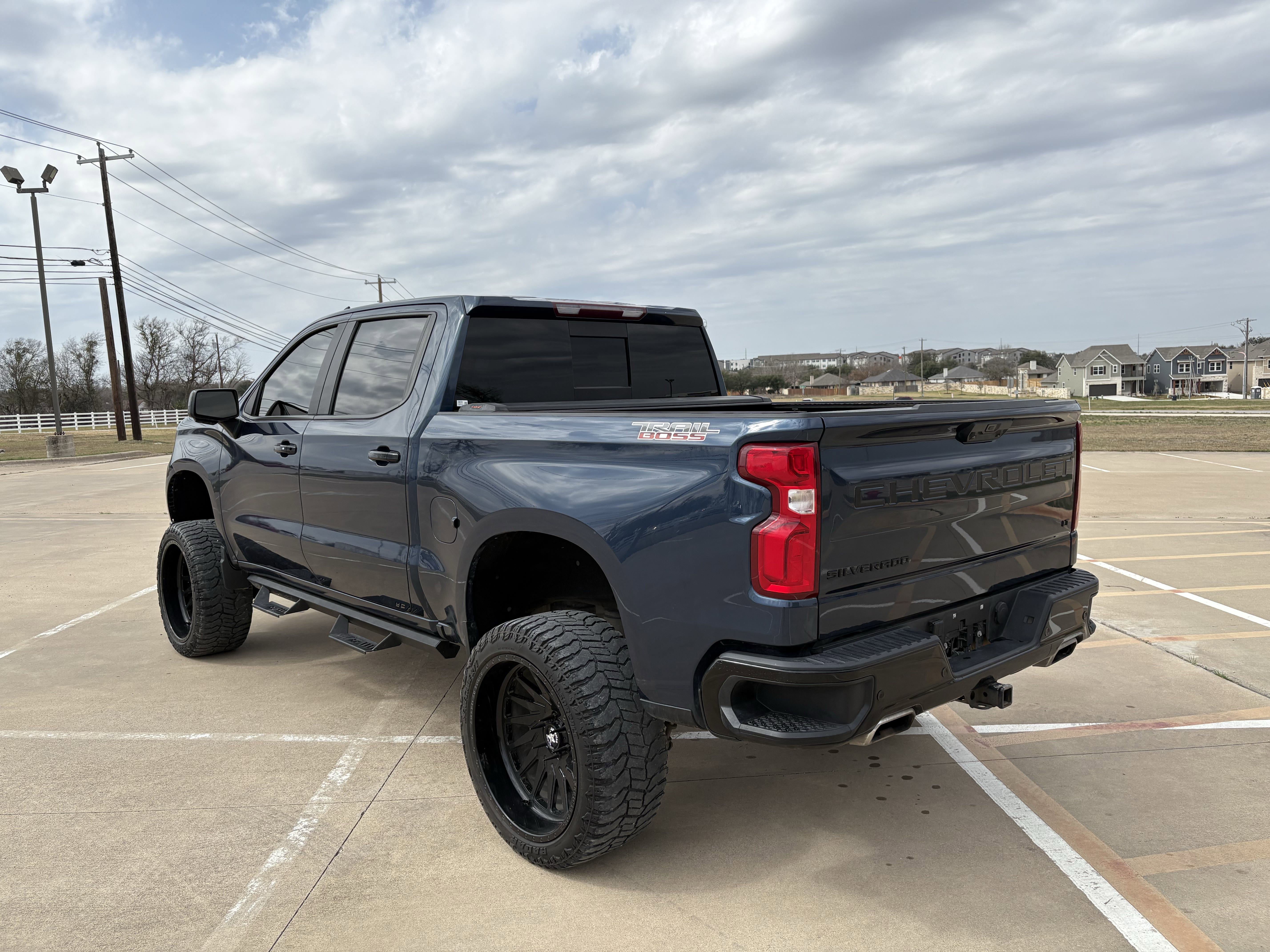 Used 2022 Chevrolet Silverado 1500 LT Trail Boss w/ LT Trail Boss Premium Package image 3