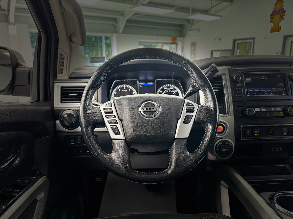 Used 2019 Nissan Titan PRO-4X AWD/4WD image 15