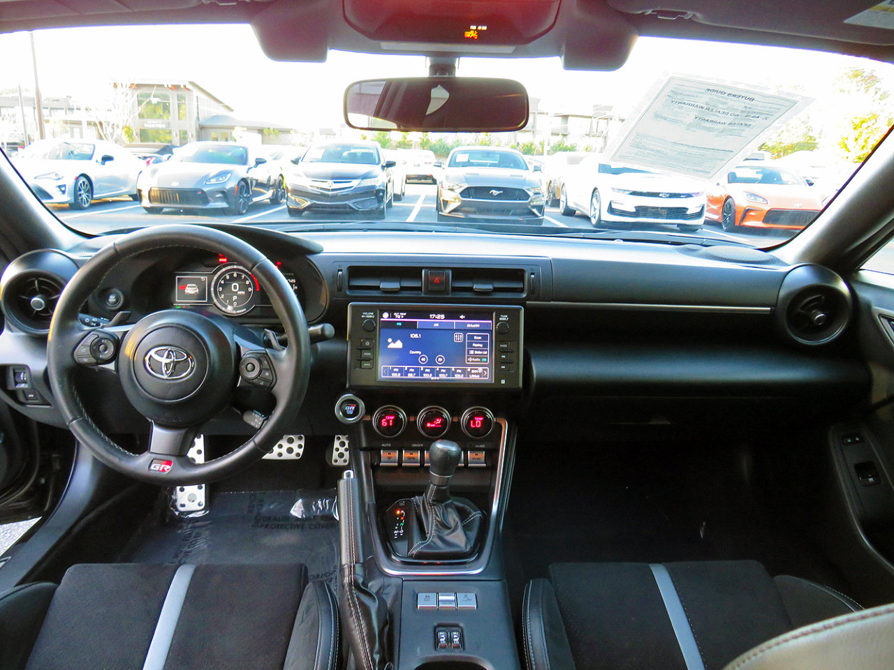 Used 2023 Toyota GR86 Premium image 17