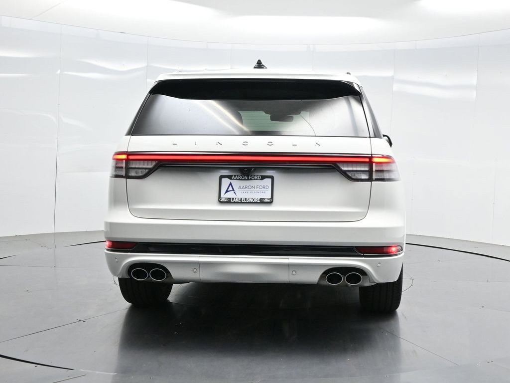 Used 2025 Lincoln Aviator 2WD w/ Jet Appearance Package image 33
