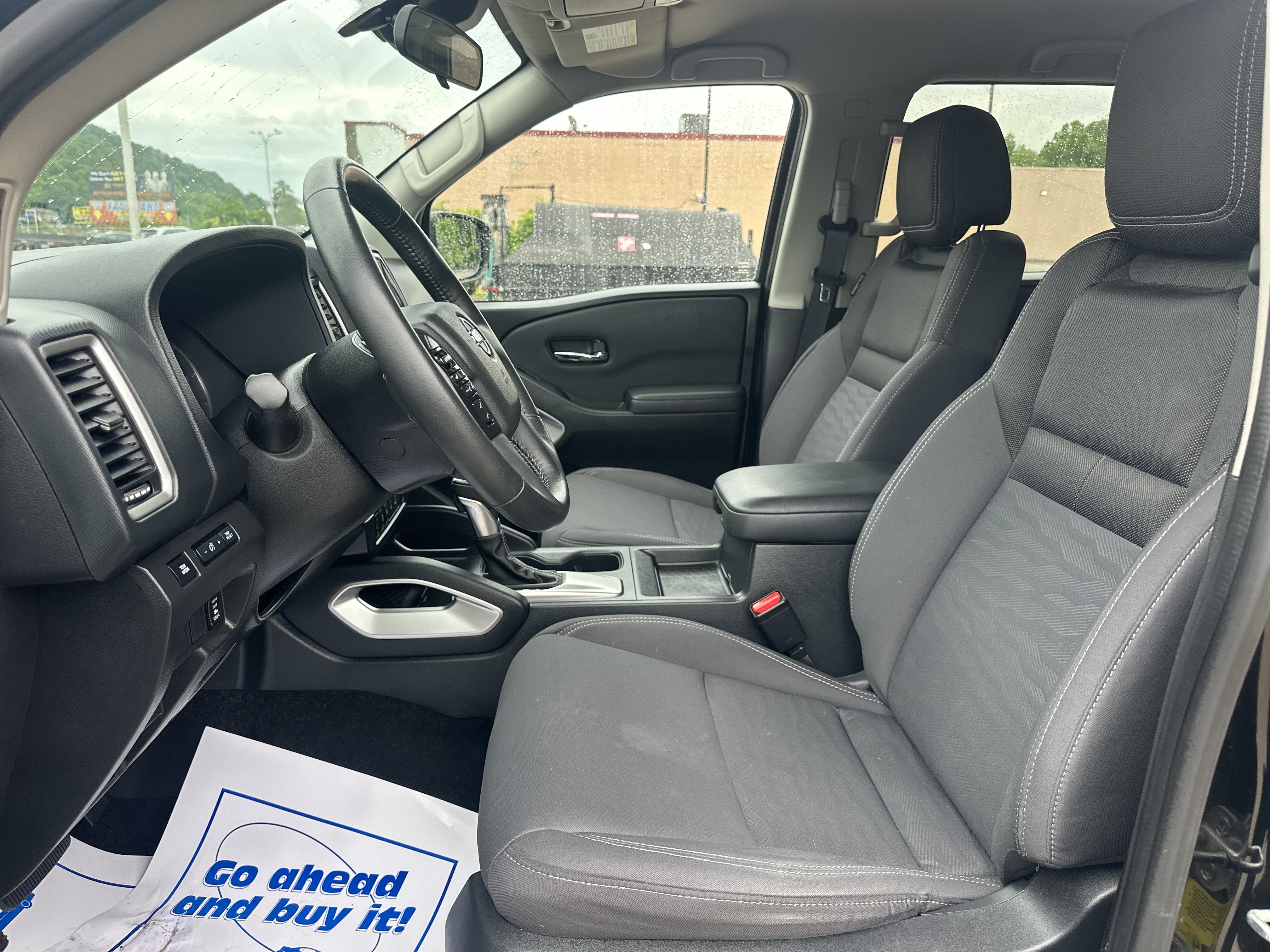 Used 2022 Nissan Frontier SV AWD/4WD image 22
