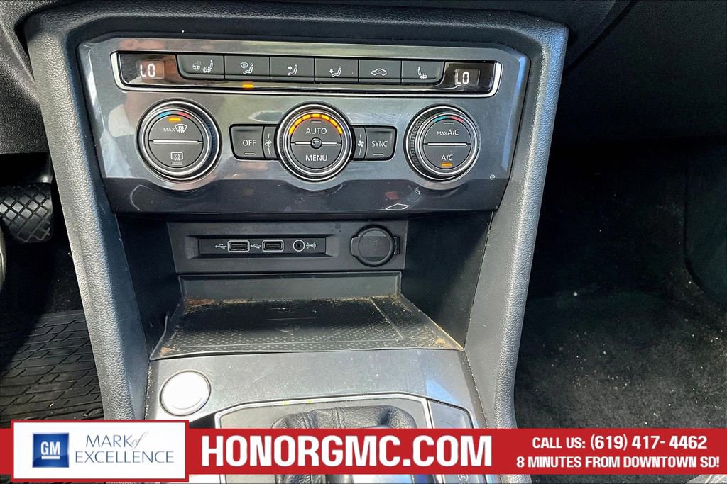 Used 2020 Volkswagen Tiguan SEL image 15