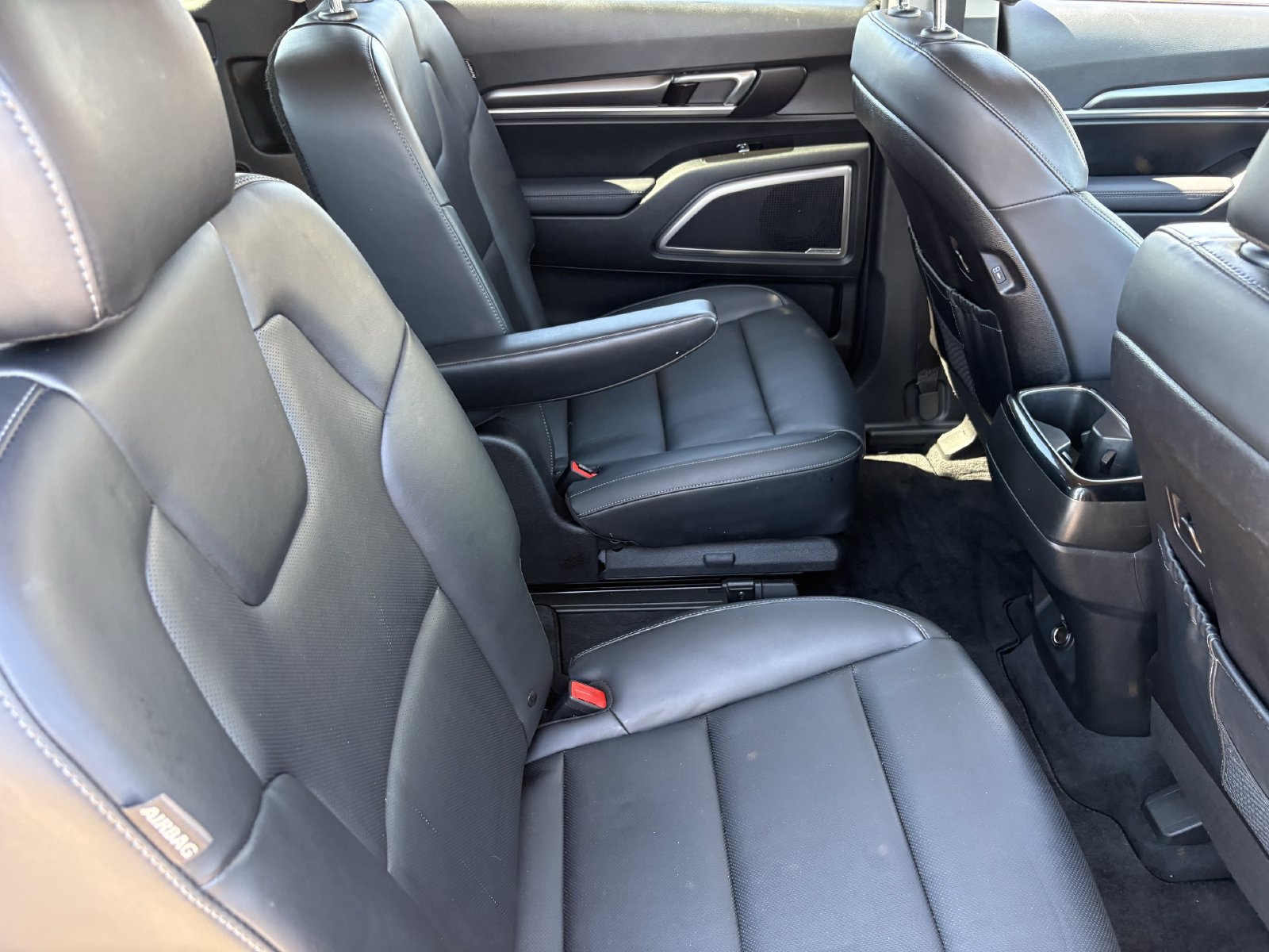 Used 2025 Kia Telluride S FWD image 14