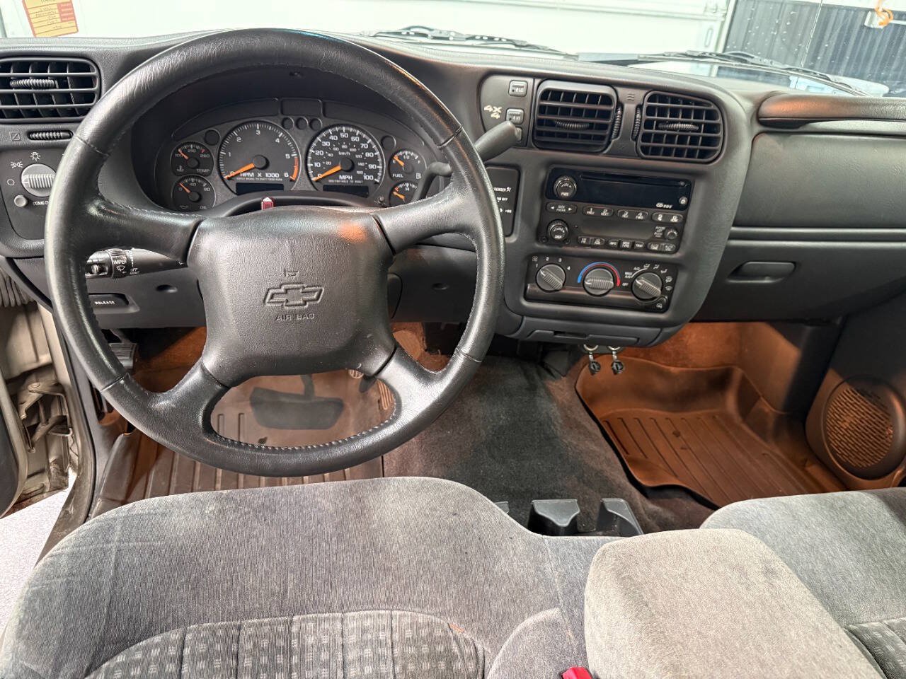 Used 2002 Chevrolet S10 Pickup LS w/ LS Preferred Equipment Group AWD/4WD image 7