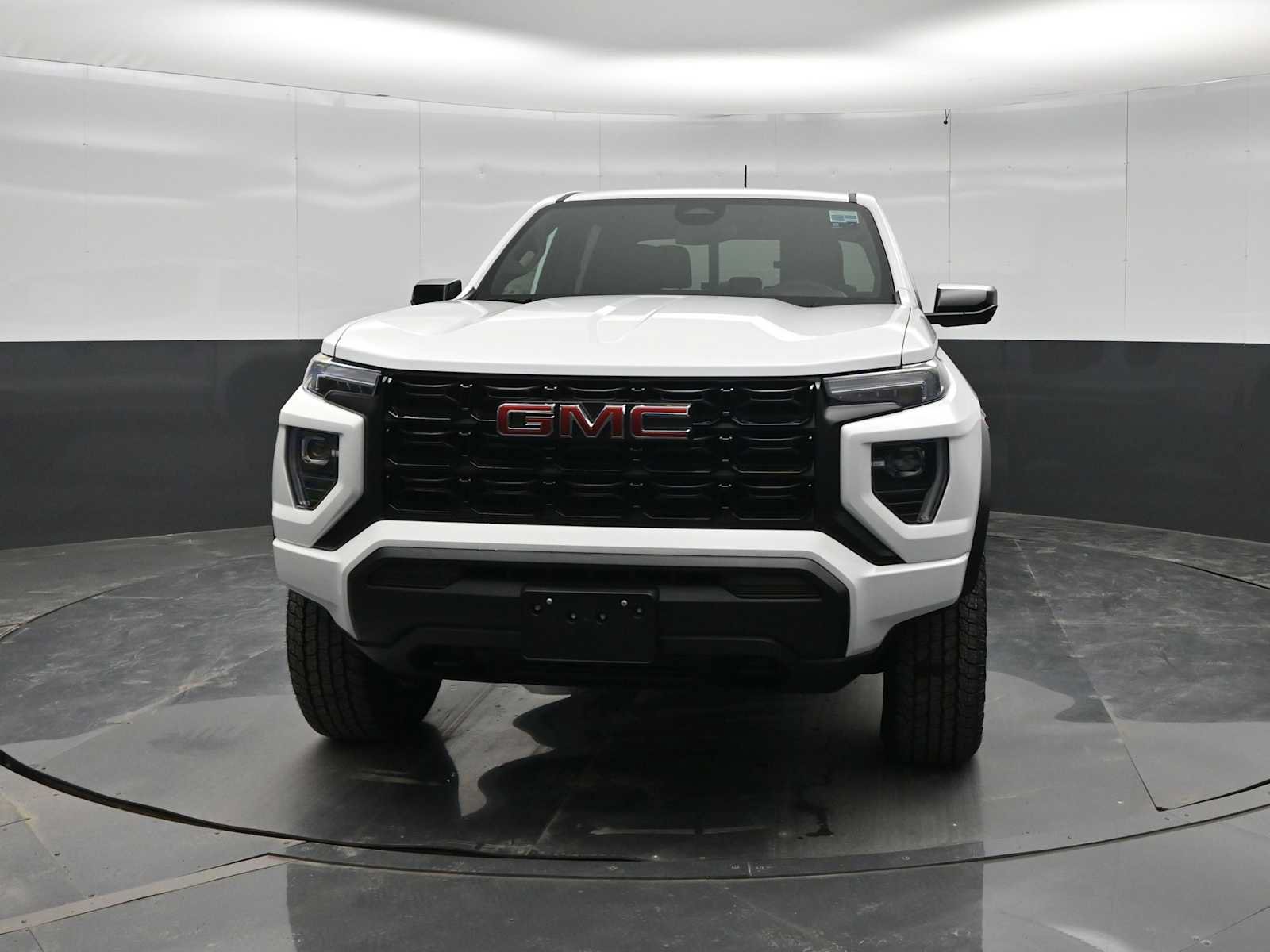New 2026 GMC Canyon Elevation AWD/4WD image 3