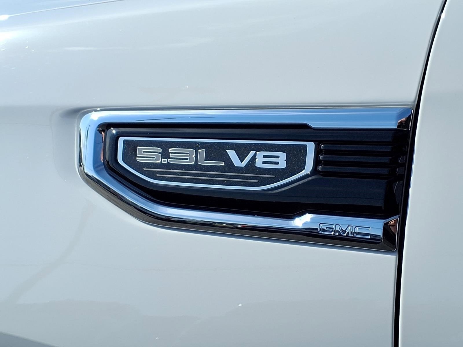 Used 2025 GMC Sierra 1500 SLE w/ Preferred Package AWD/4WD image 11