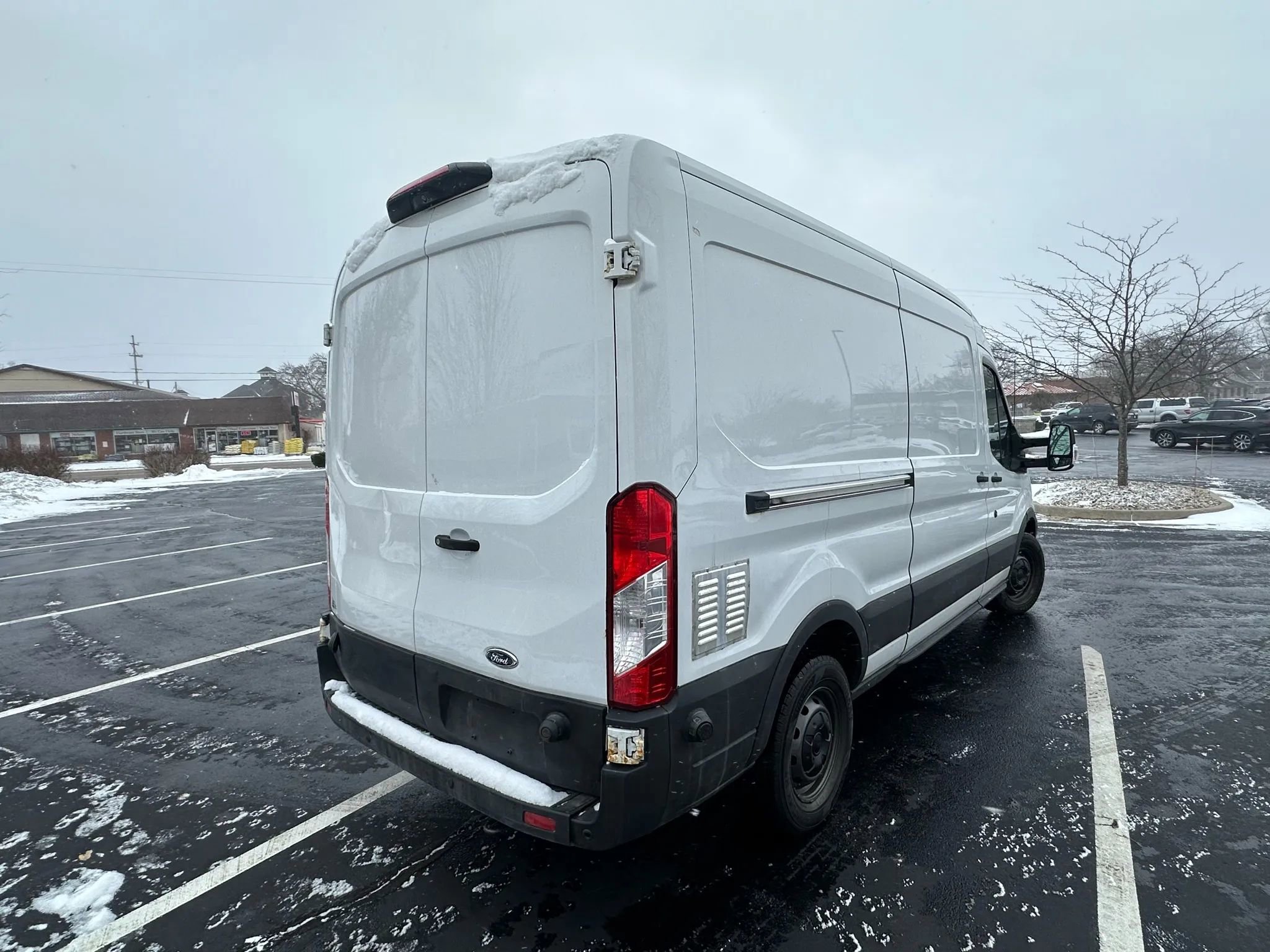 Used 2019 Ford Transit 250 148 Medium Roof image 5