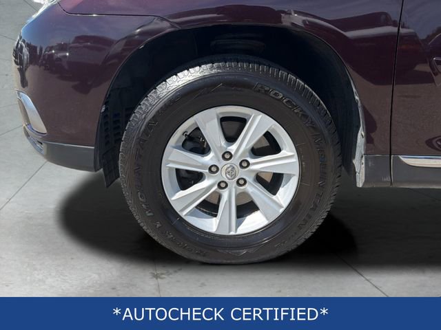 Used 2012 Toyota Highlander 4WD w/ Tech Pkg image 2
