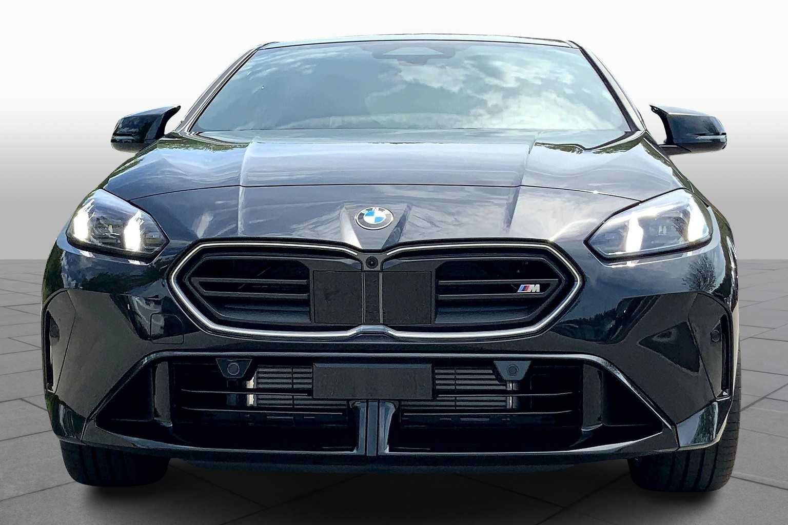 Used 2026 BMW M235i xDrive w/ Technology Package AWD/4WD image 3