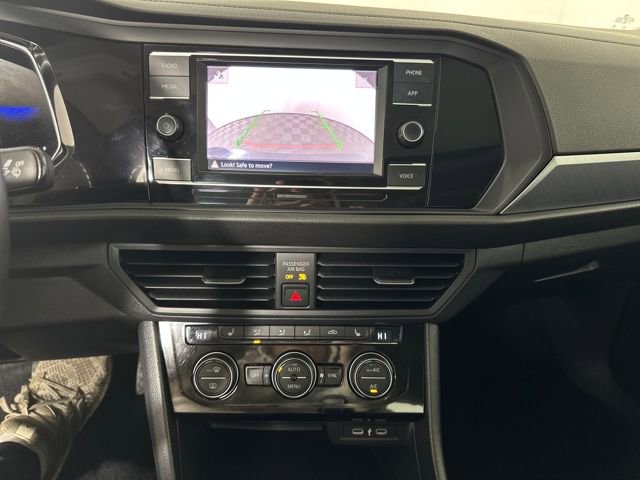 Used 2024 Volkswagen Jetta SE image 22