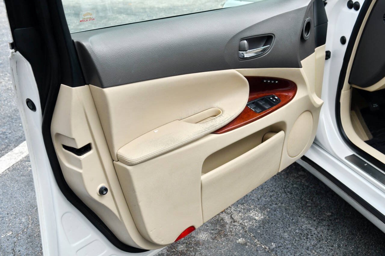 Used 2011 Lexus GS 450h w/ Preferred Accessory Package RWD image 19