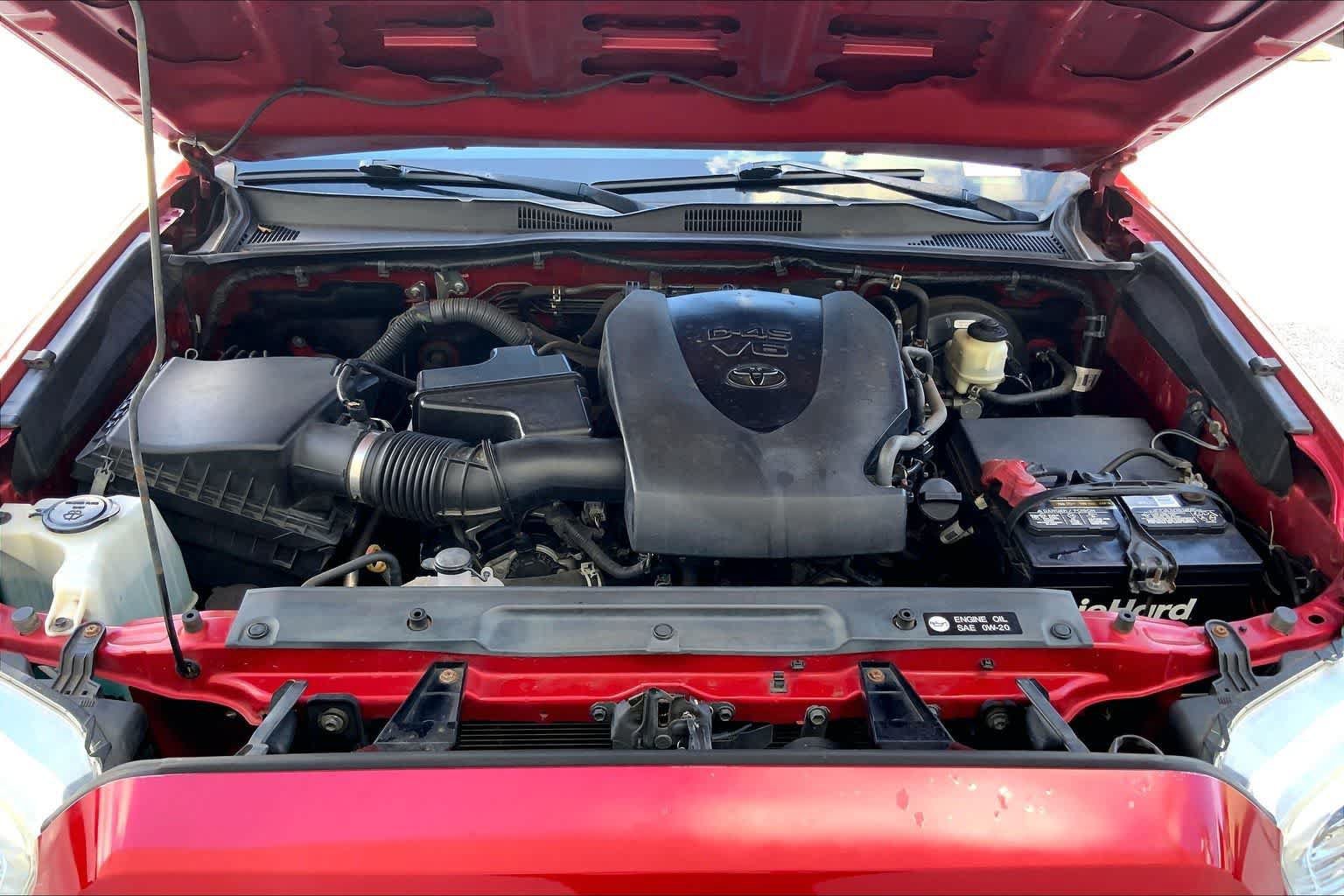 Used 2016 Toyota Tacoma SR AWD/4WD image 9