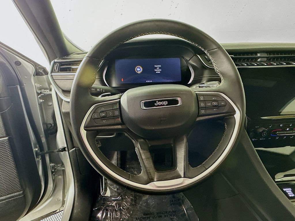 Certified 2024 Jeep Grand Cherokee L Limited w/ Luxury Tech Group II AWD/4WD image 19