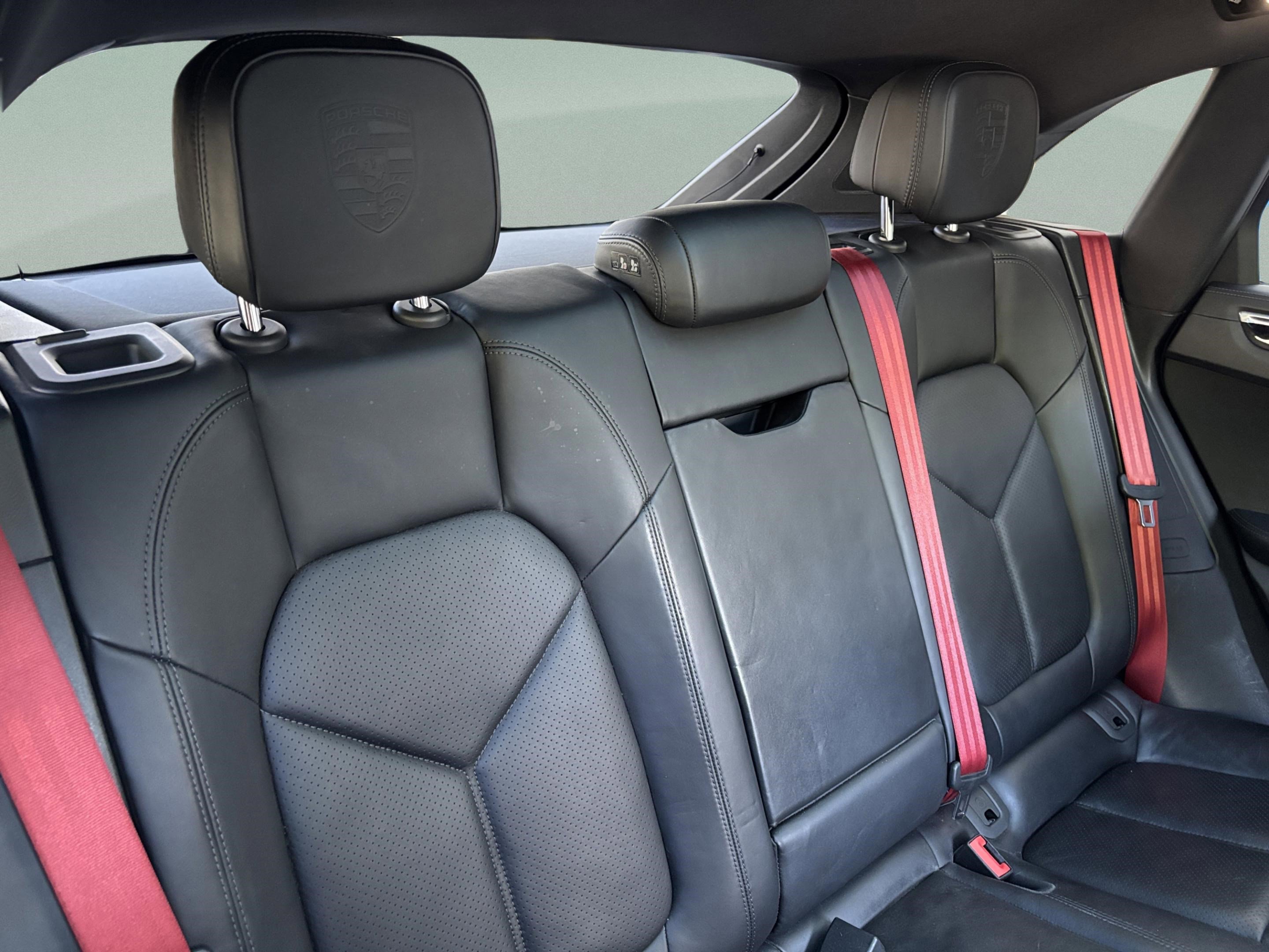 Used 2017 Porsche Macan GTS AWD/4WD image 26