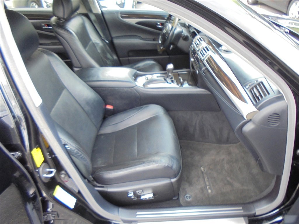 Used 2013 Lexus LS 460 AWD image 26