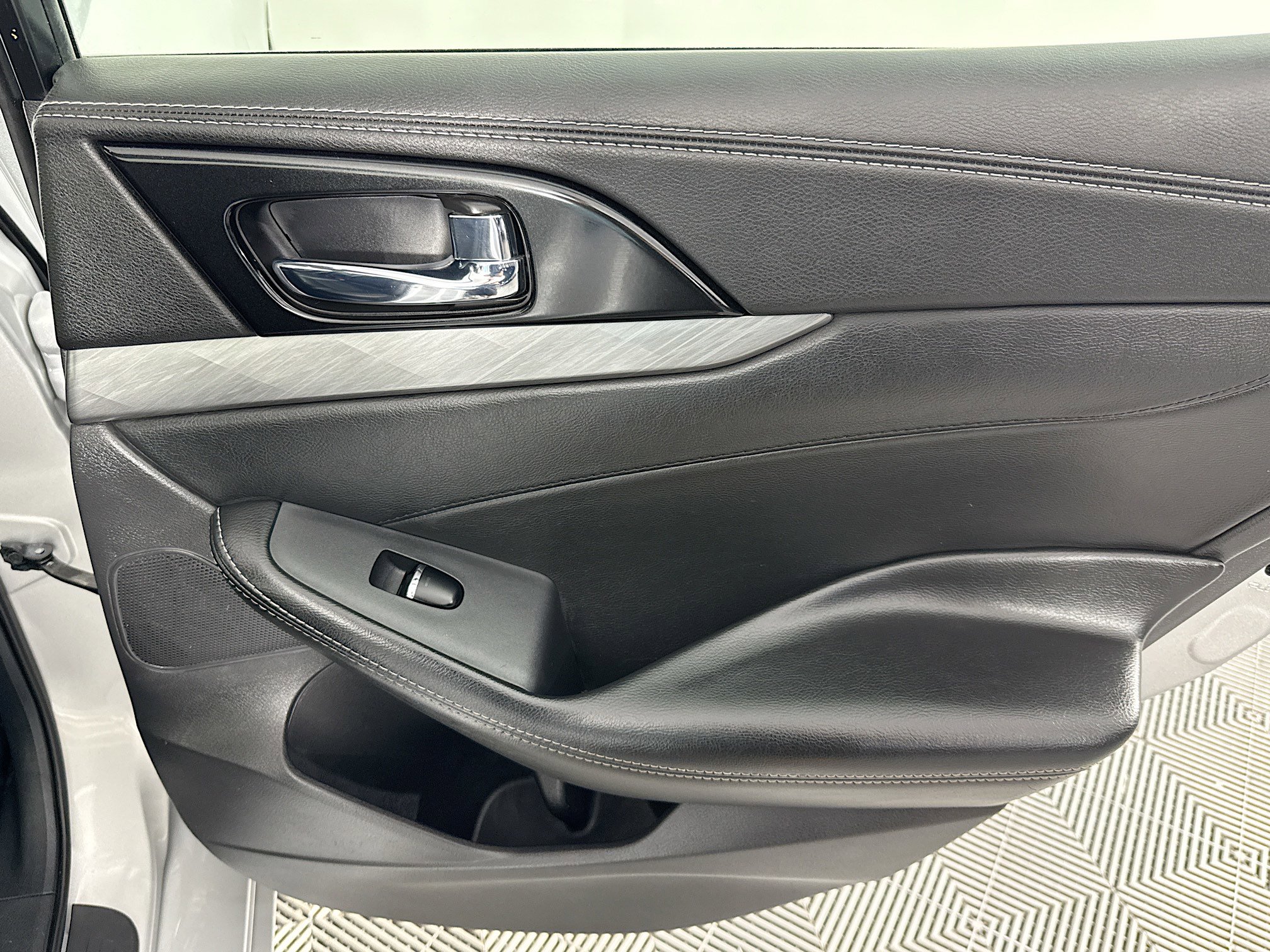 Used 2018 Nissan Maxima 3.5 SV image 27