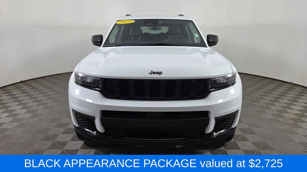 Used 2023 Jeep Grand Cherokee L Limited w/ Black Appearance Package AWD/4WD image 2