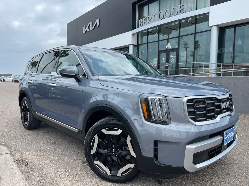 Used 2024 Kia Telluride S w/ S Sunroof Package