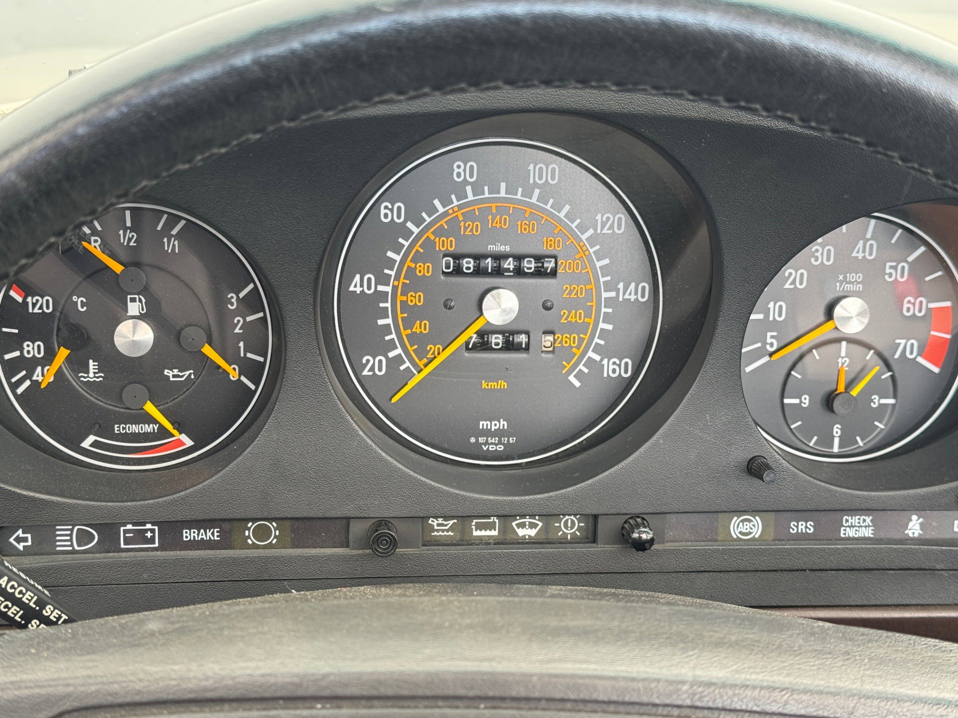 Used 1988 Mercedes-Benz 560 SL image 16