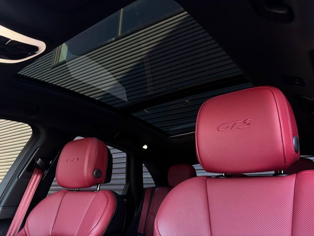 Certified 2025 Porsche Macan GTS image 28