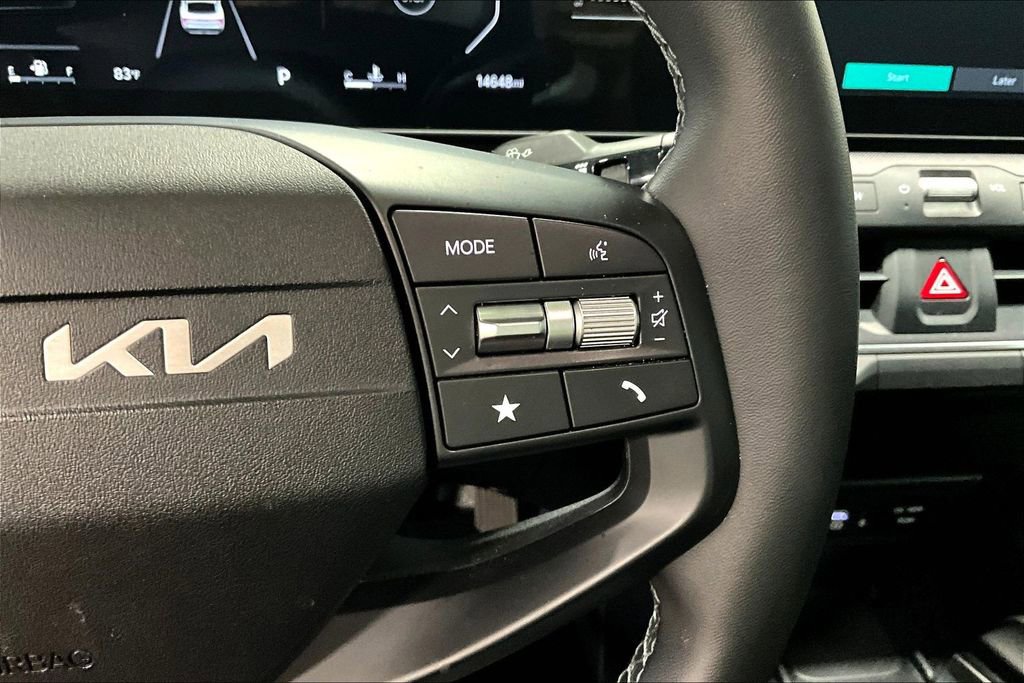 Used 2025 Kia K4 EX image 24