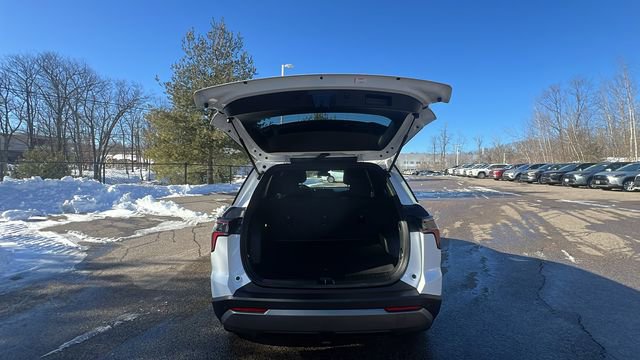 Used 2025 Chevrolet Equinox LT image 32
