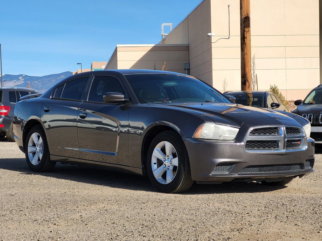 Used 2013 Dodge Charger SE w/ Connectivity Group image 3