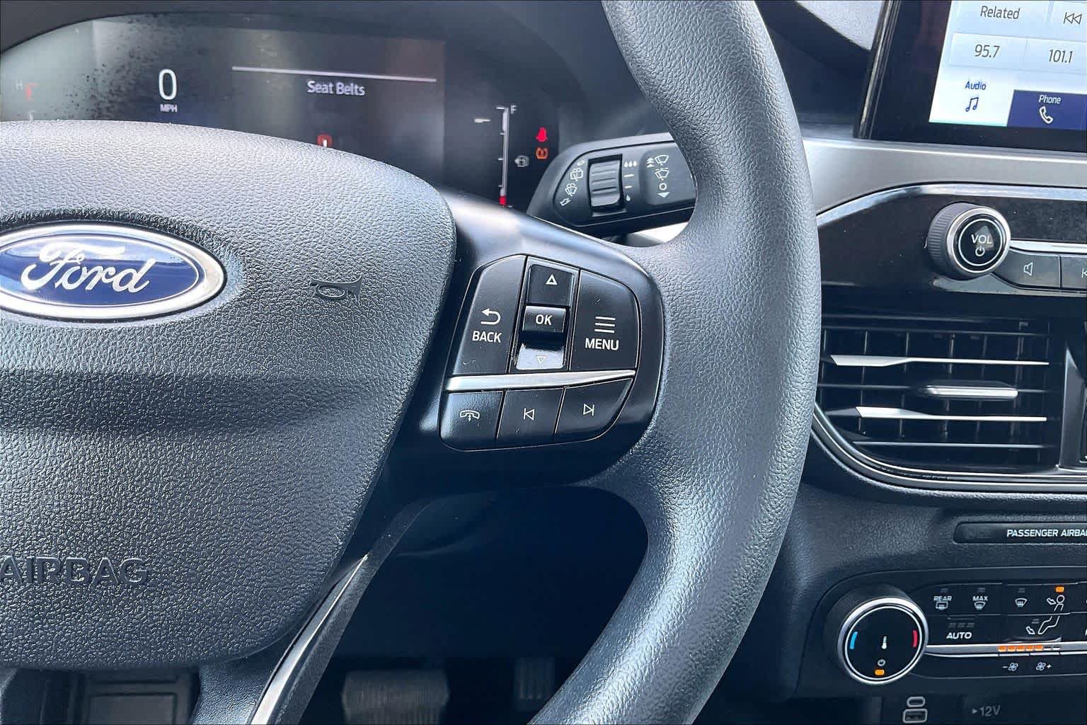 Used 2025 Ford Escape Active AWD/4WD image 24