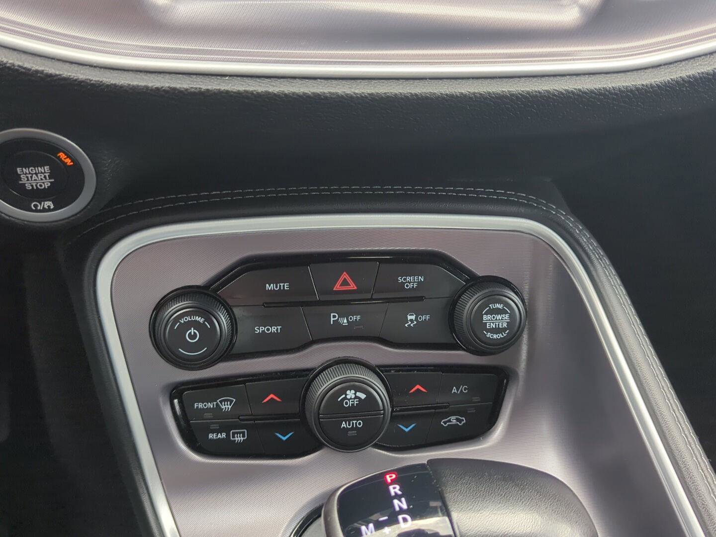 Used 2020 Dodge Challenger SXT w/ Driver Convenience Group RWD image 19