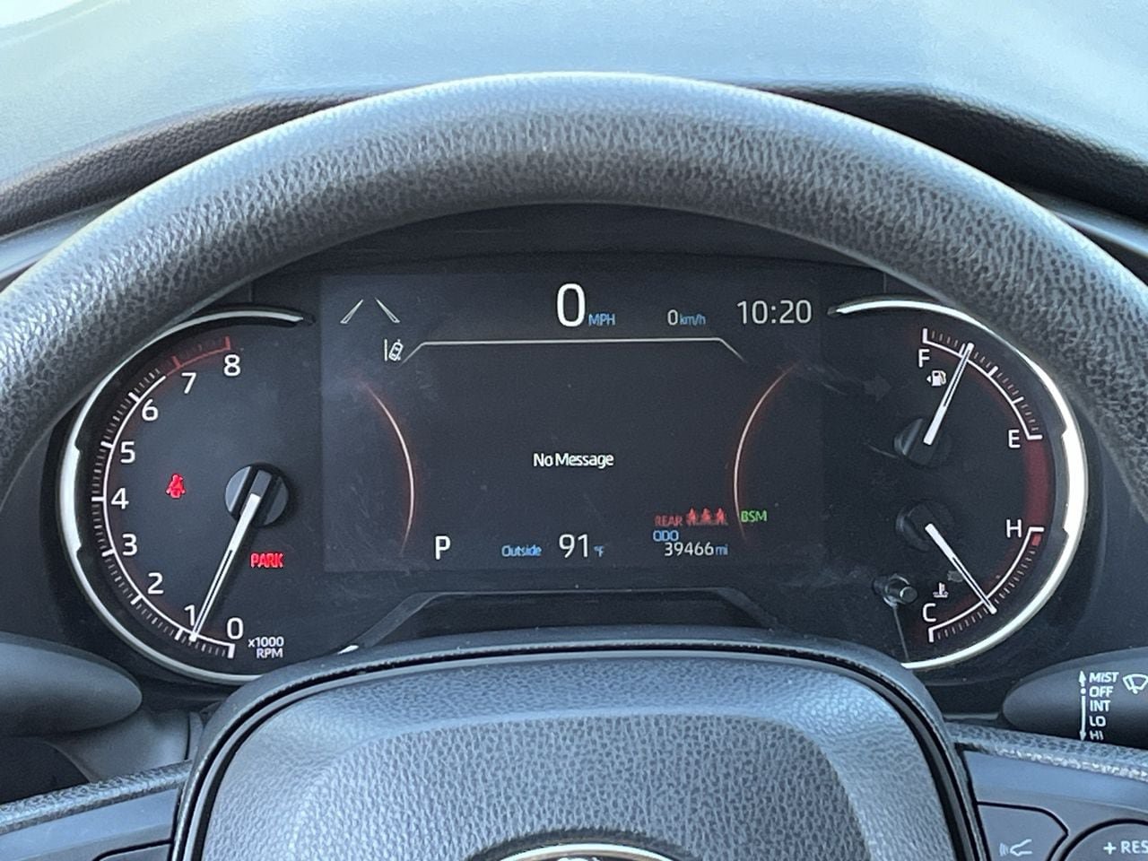 Used 2025 Toyota RAV4 XLE FWD image 13