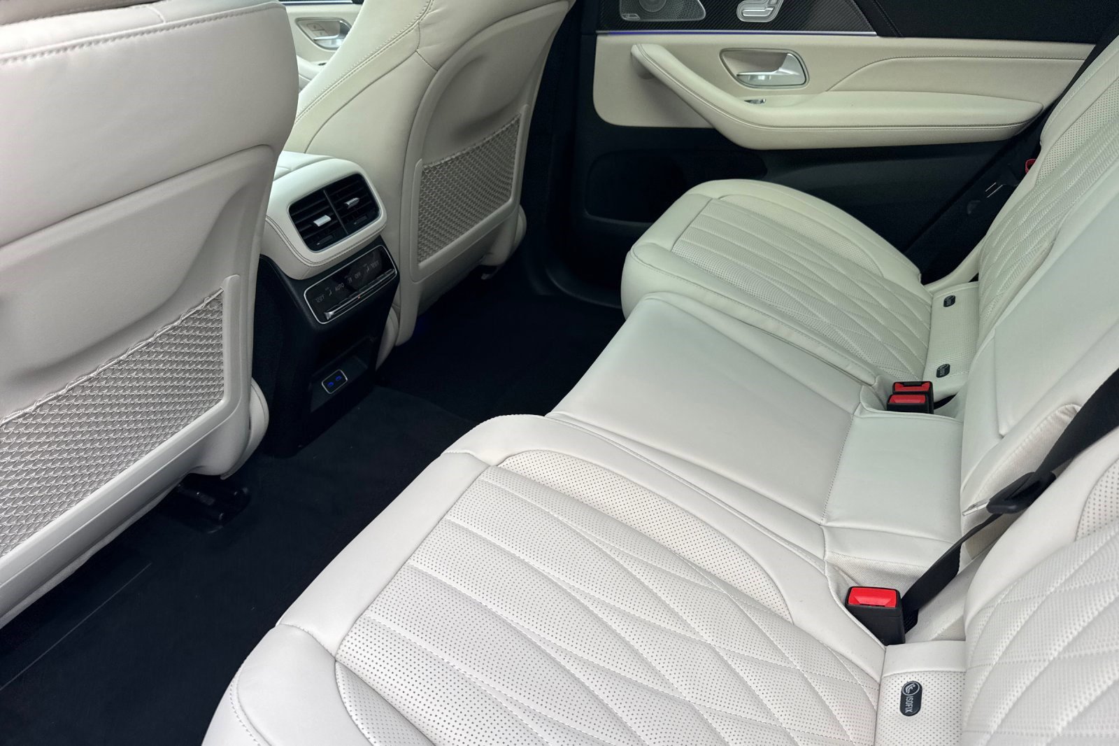 New 2026 Mercedes-Benz GLS 63 AMG 4MATIC image 21