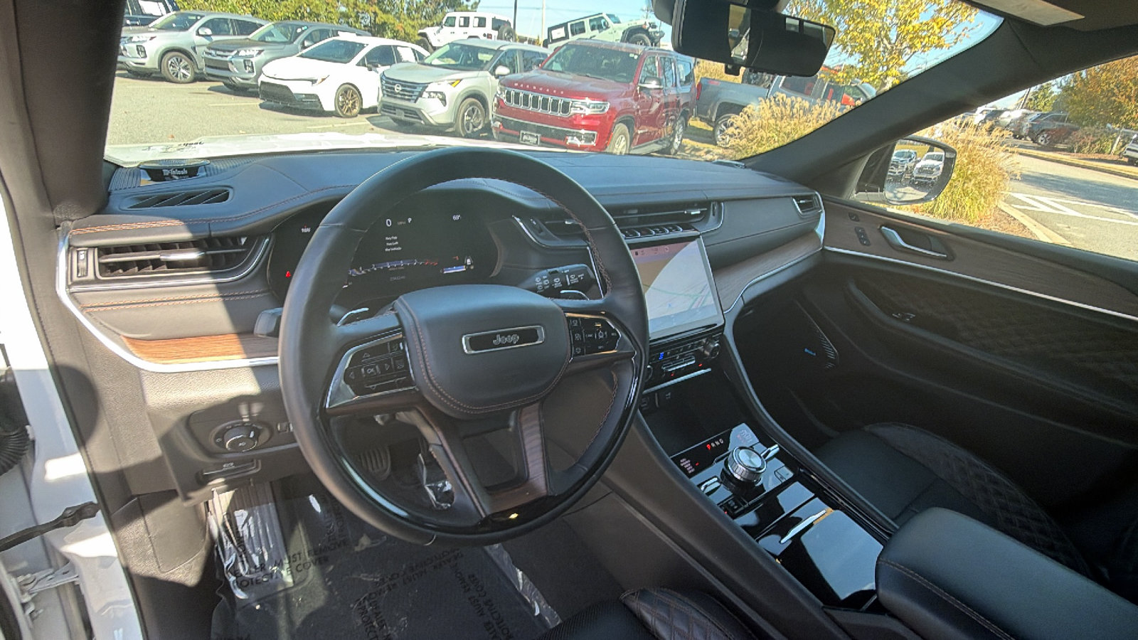 Used 2022 Jeep Grand Cherokee L Summit w/ Advanced Protech Group IV AWD/4WD image 27