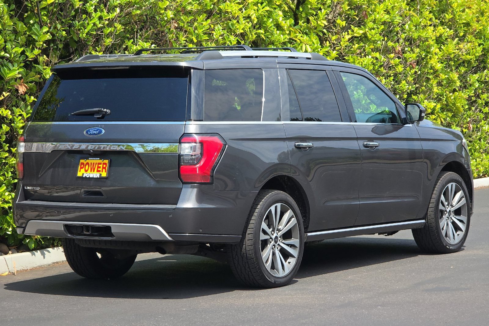 Used 2020 Ford Expedition Limited w/ Equipment Group 302A AWD/4WD image 4