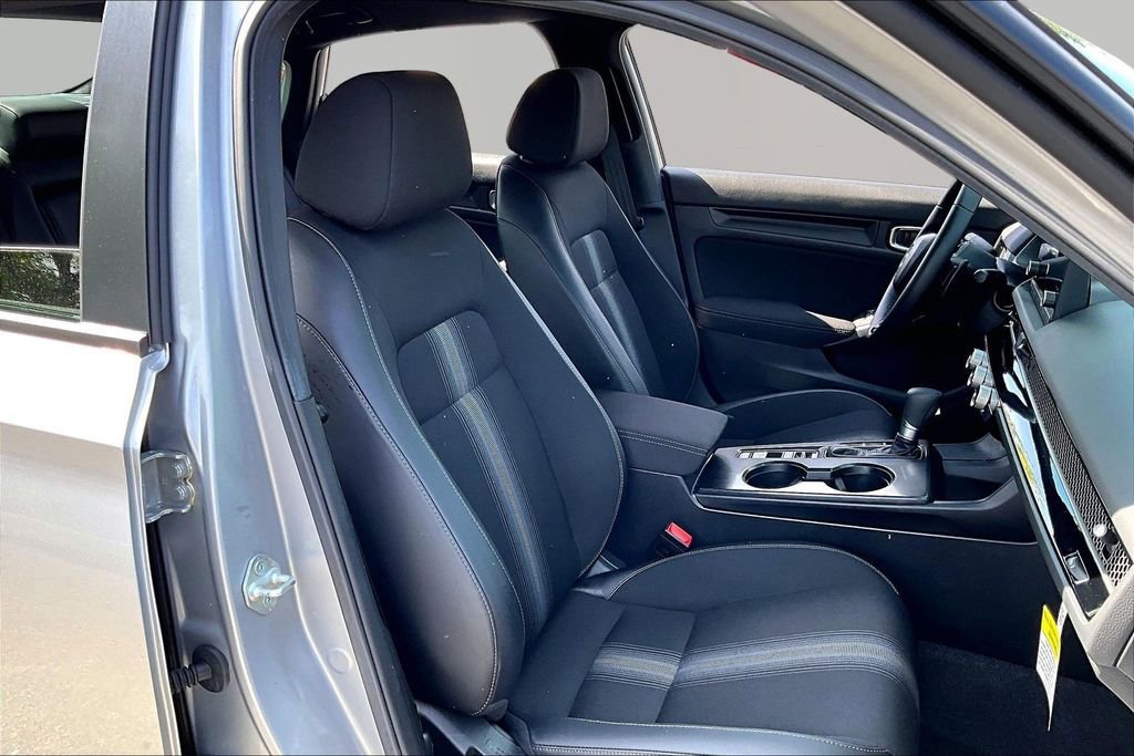 Used 2025 Honda Civic Sport image 19