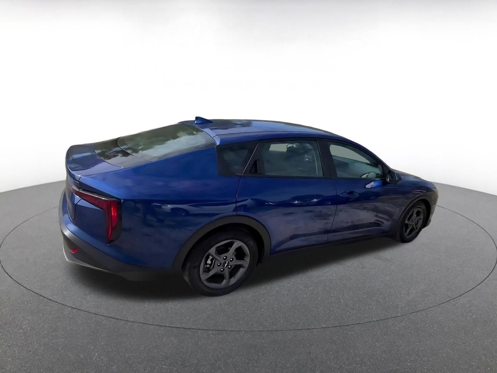 Used 2025 Kia K4 FWD image 15
