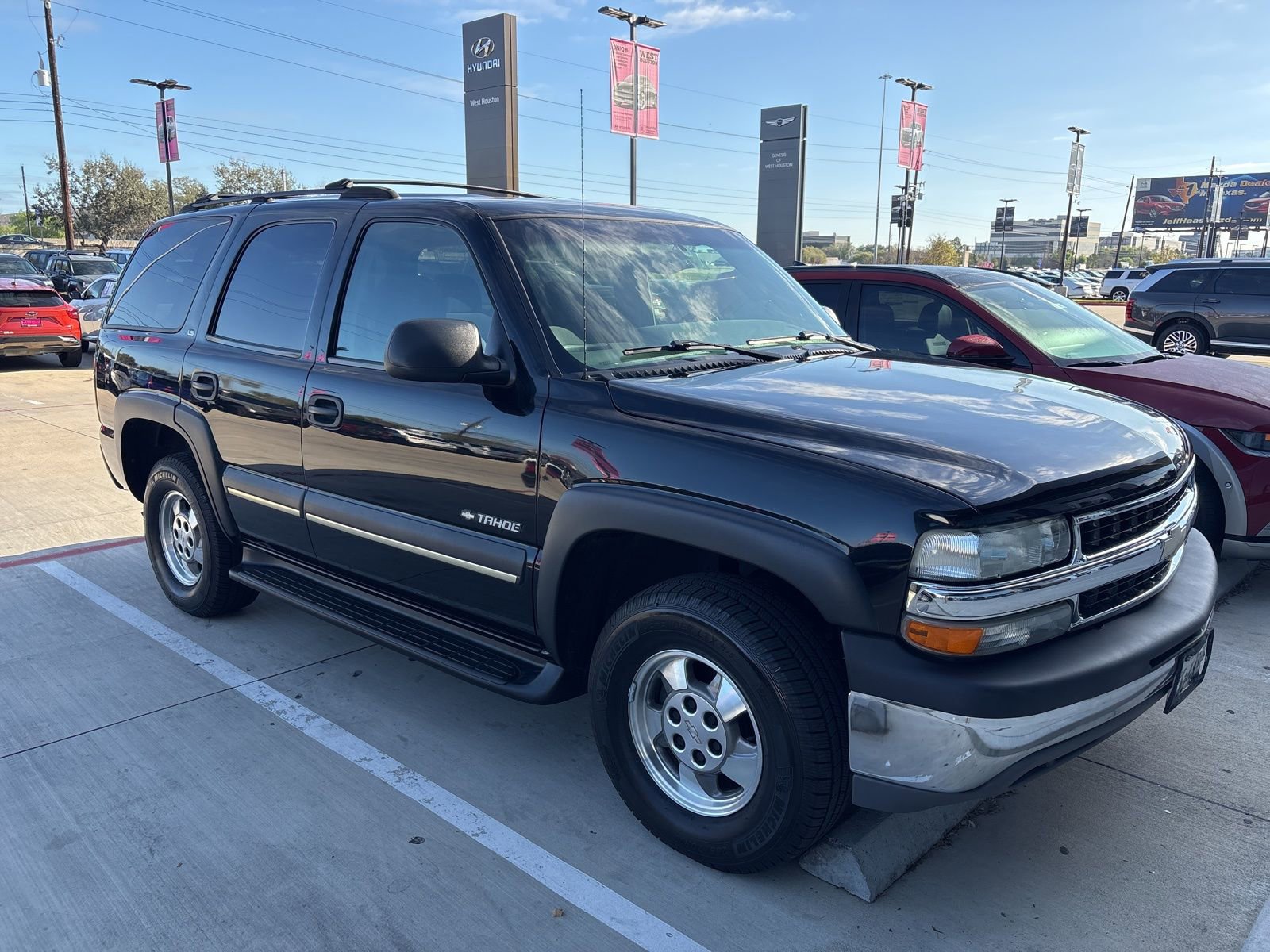 Used 2002 Chevrolet Tahoe LS image 3