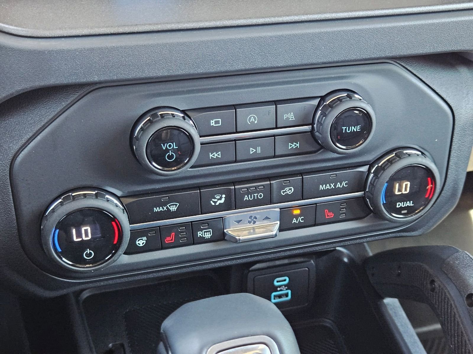 New 2025 Ford Bronco Badlands AWD/4WD image 25