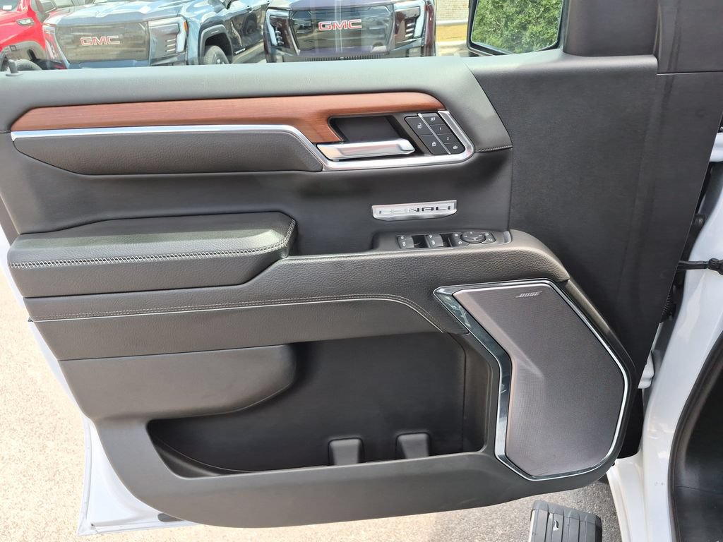 Used 2023 GMC Sierra 1500 Denali w/ Technology Package AWD/4WD image 21