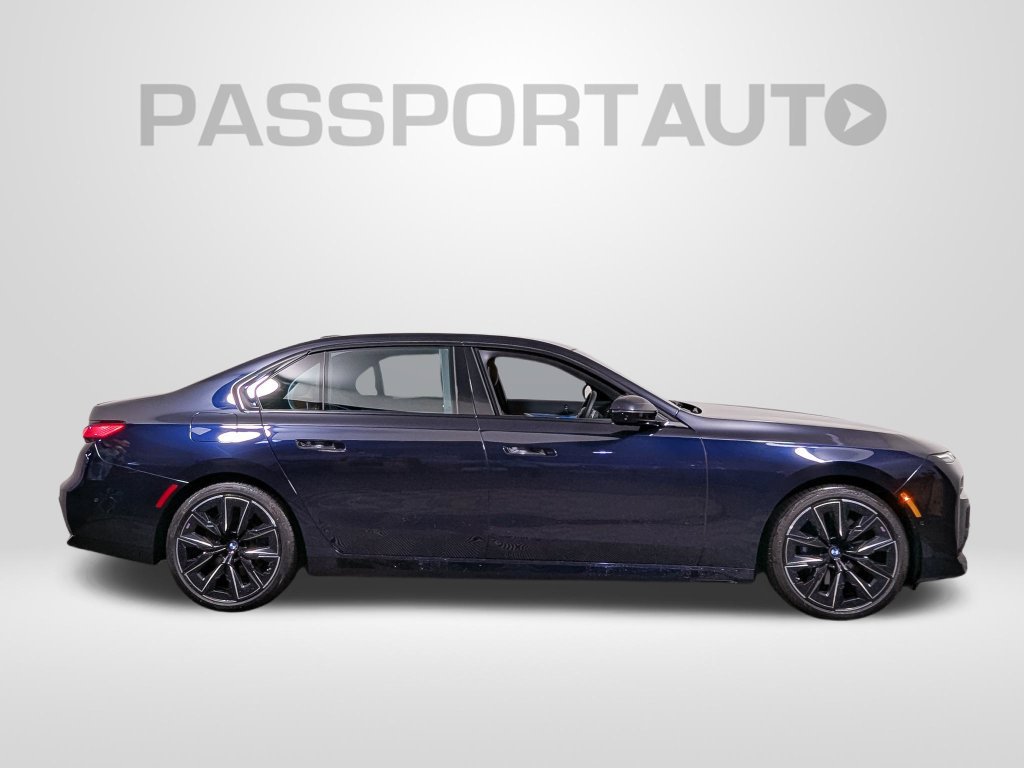Certified 2023 BMW 740i RWD image 8