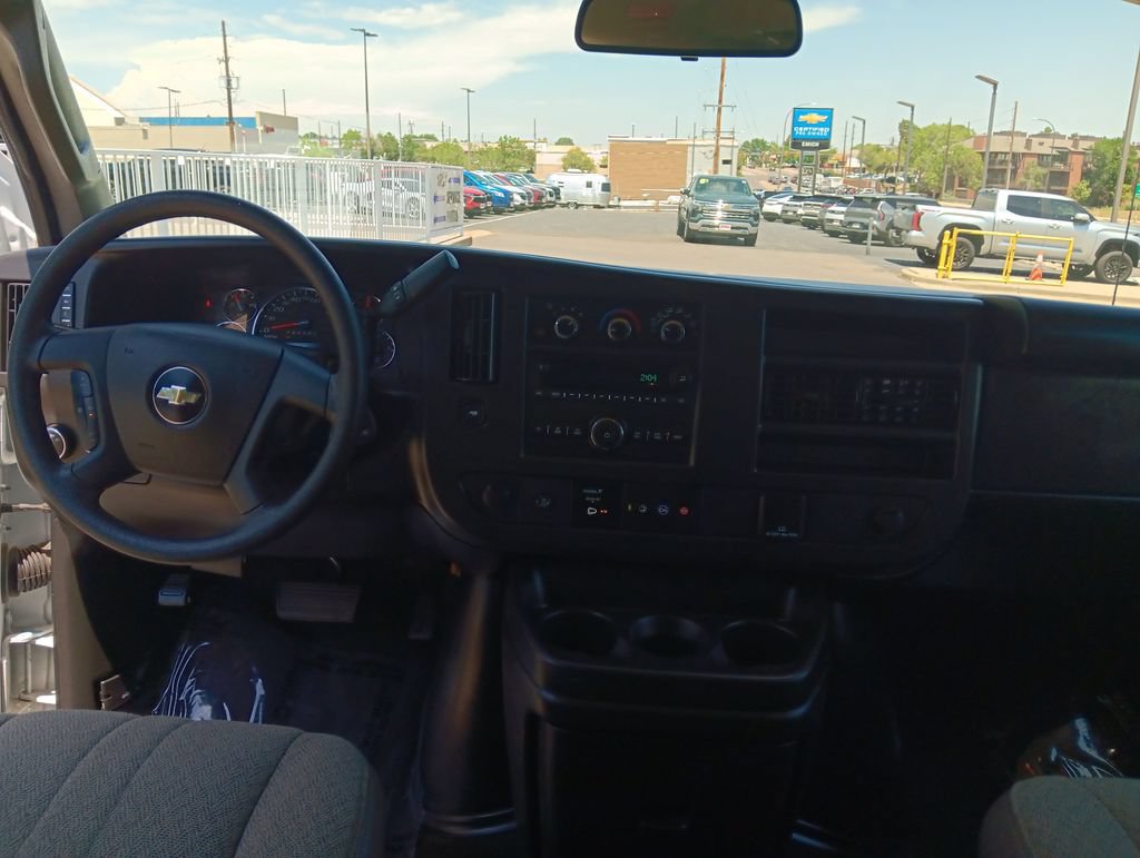 Used 2025 Chevrolet Express 3500 LS RWD image 12