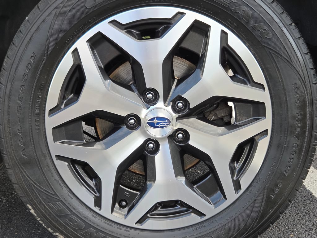 Used 2022 Subaru Forester Premium AWD/4WD image 17