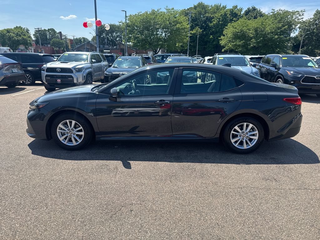 Used 2025 Toyota Camry LE AWD/4WD image 4