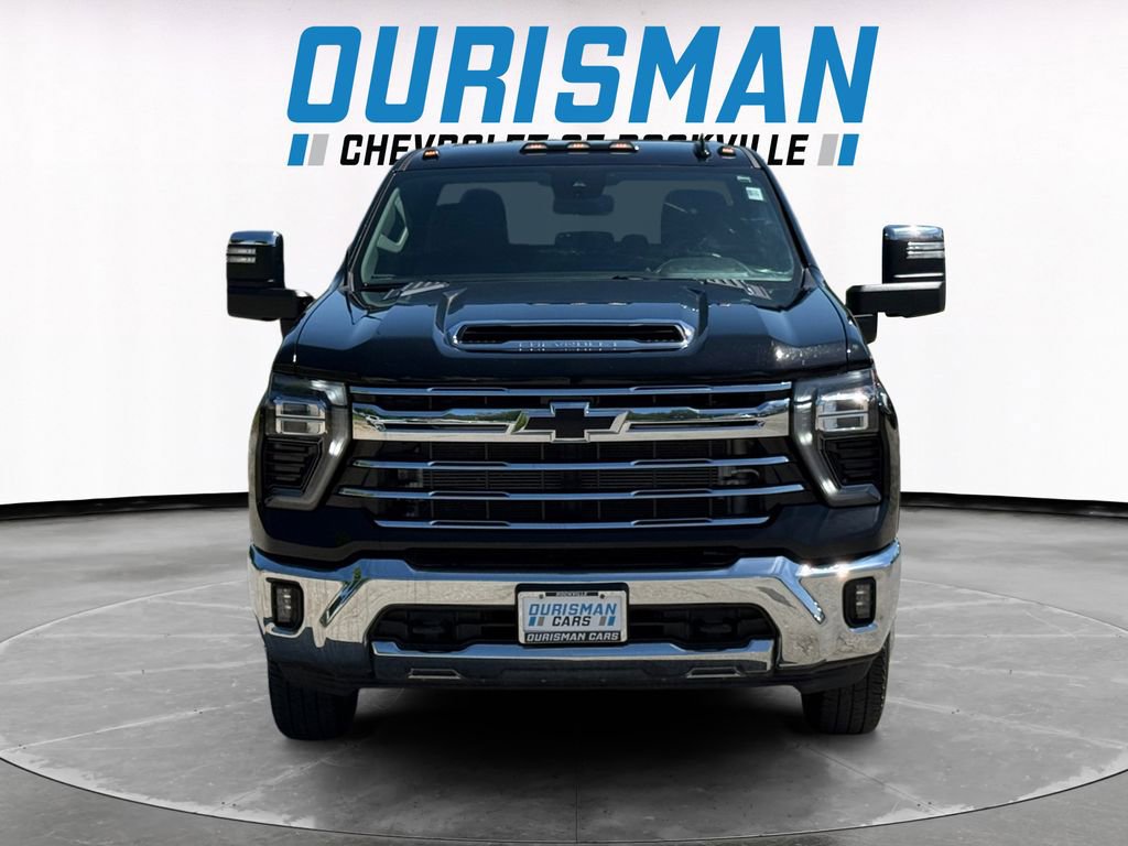 Used 2024 Chevrolet Silverado 3500 LTZ w/ LTZ Convenience Package AWD/4WD image 8