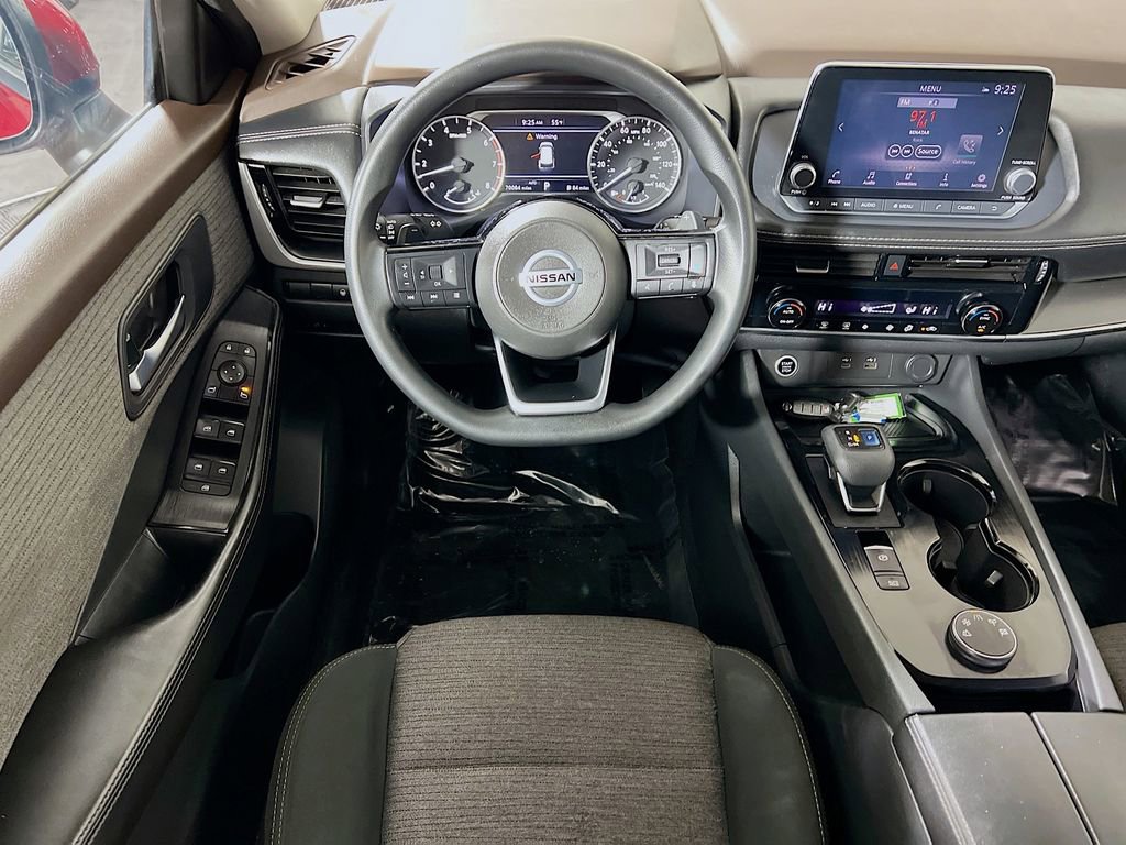 Used 2021 Nissan Rogue SV image 19