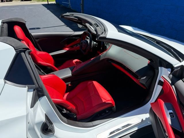 Used 2023 Chevrolet Corvette Stingray Premium Conv w/ Z51 Performance Package RWD image 21