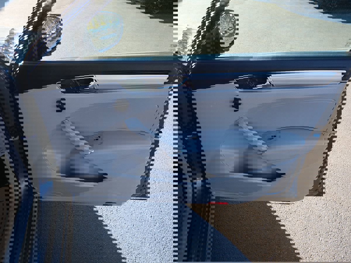 Used 2016 Volkswagen Passat 1.8T S image 19