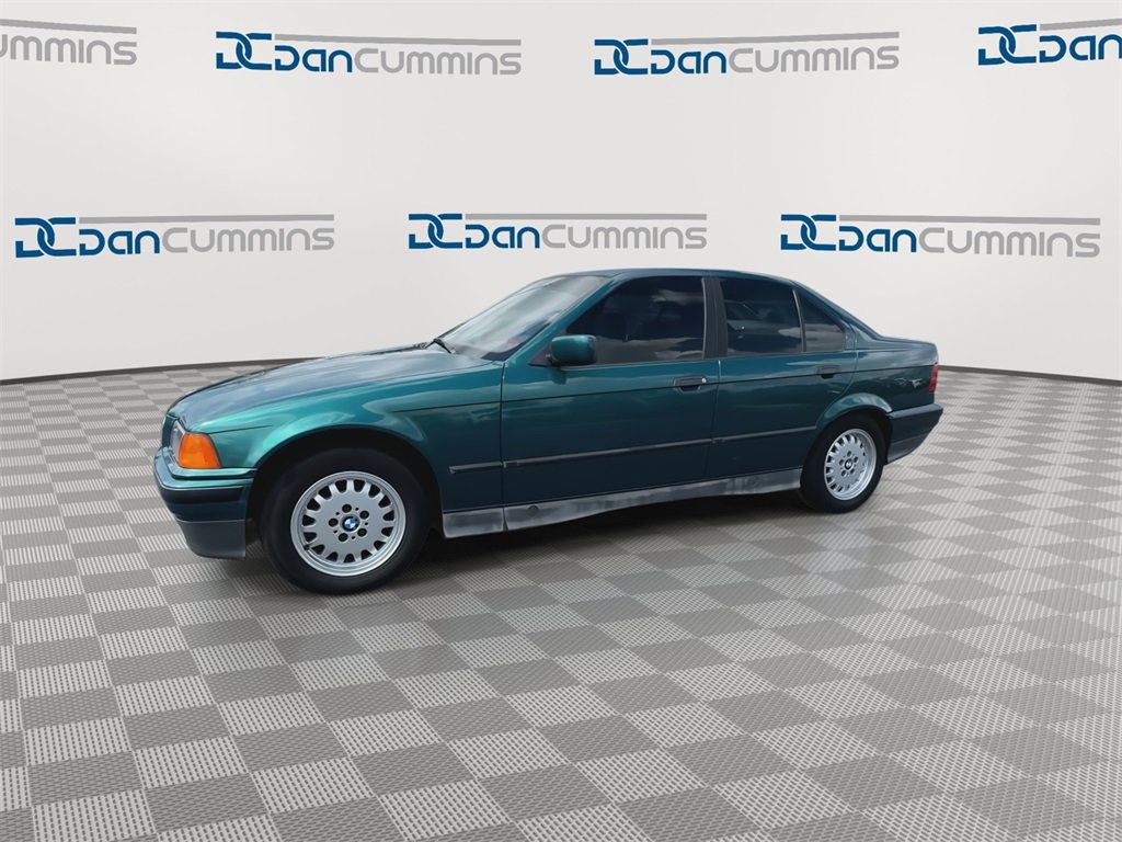 Used 1993 BMW 325i Sedan image 4