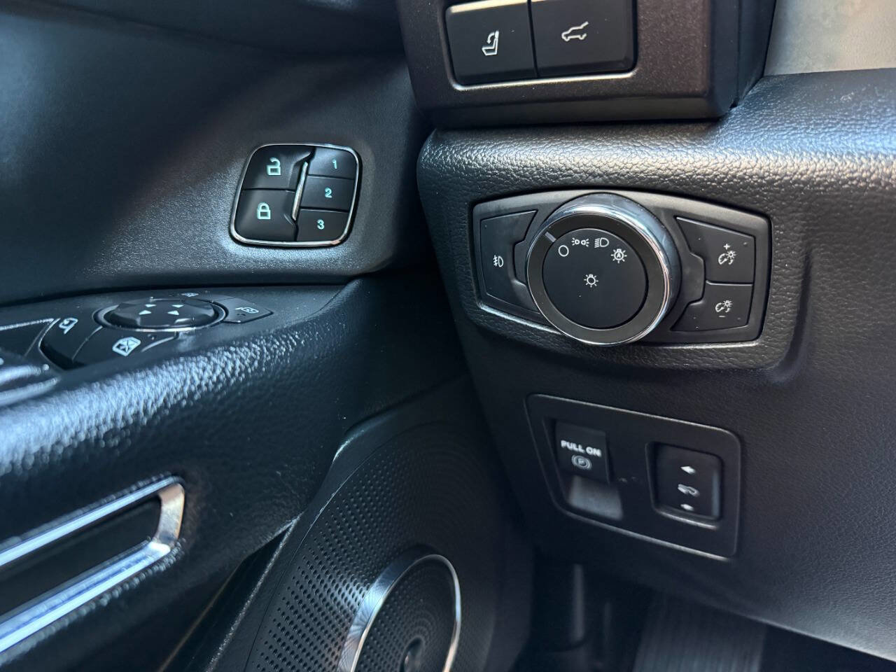 Used 2020 Ford Expedition Max Limited RWD image 32